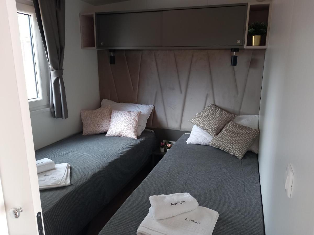 Mobile Home Anamari ビオグラード・ナ・モル エクステリア 写真